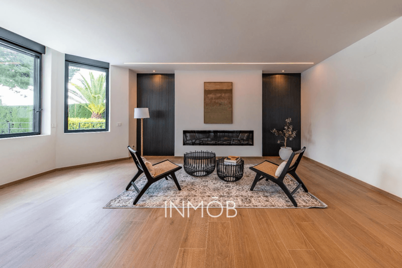 DISTINGUIDO CHALET DE LUJO A ESTRENAR URBANIZACION LAS LOMAS