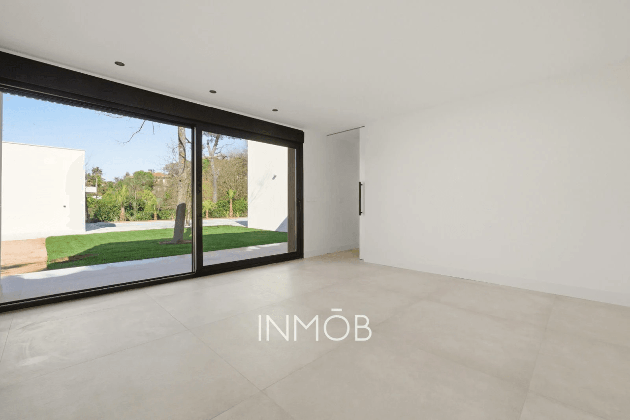 CASA SELLA - ARQUITECTURA CONTEMPORANEA en LAS LOMAS