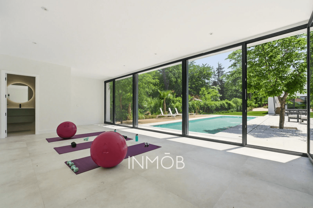 CASA SELLA - ARQUITECTURA CONTEMPORANEA en LAS LOMAS