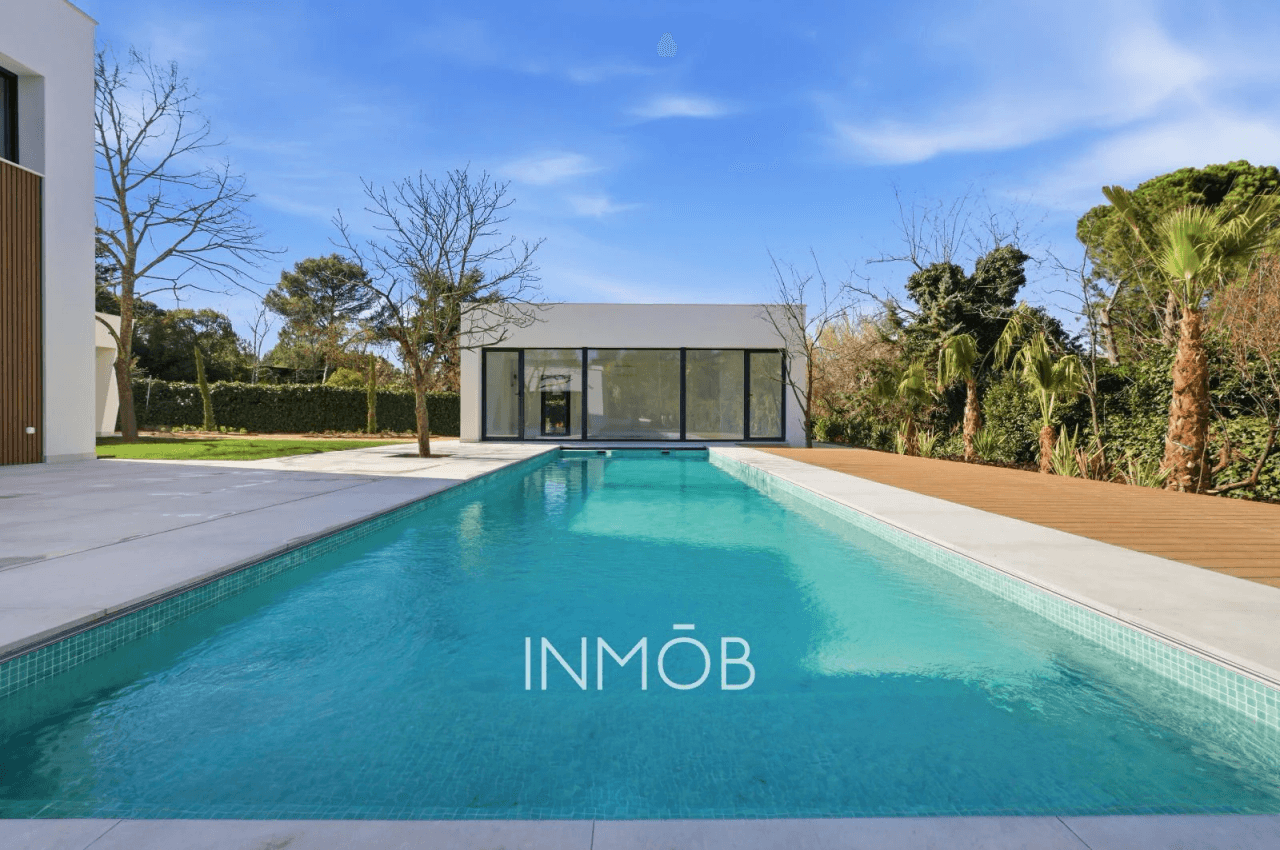 CASA SELLA - ARQUITECTURA CONTEMPORANEA en LAS LOMAS